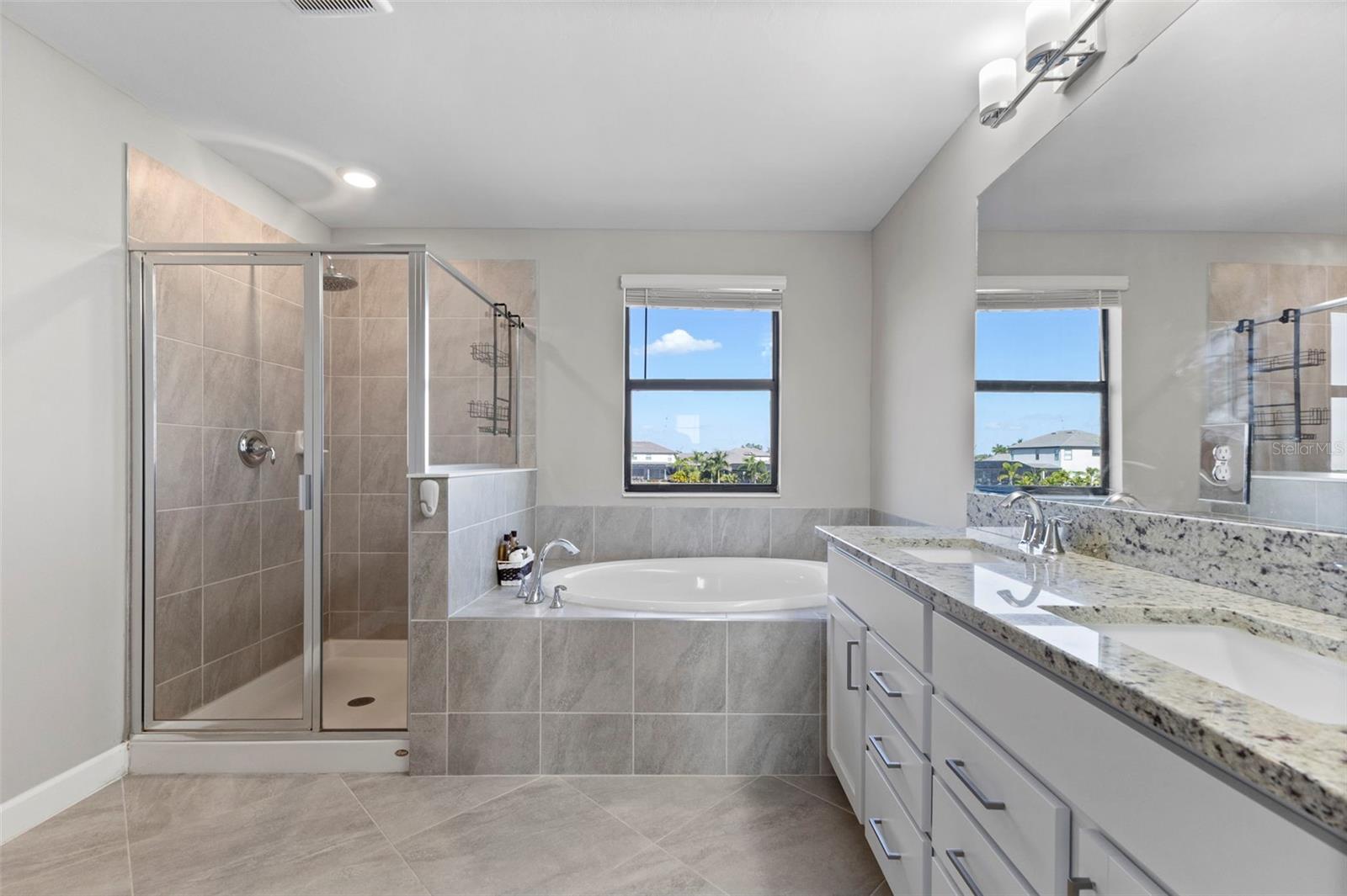 Image 23 of 67 For 15627 White Linen Drive