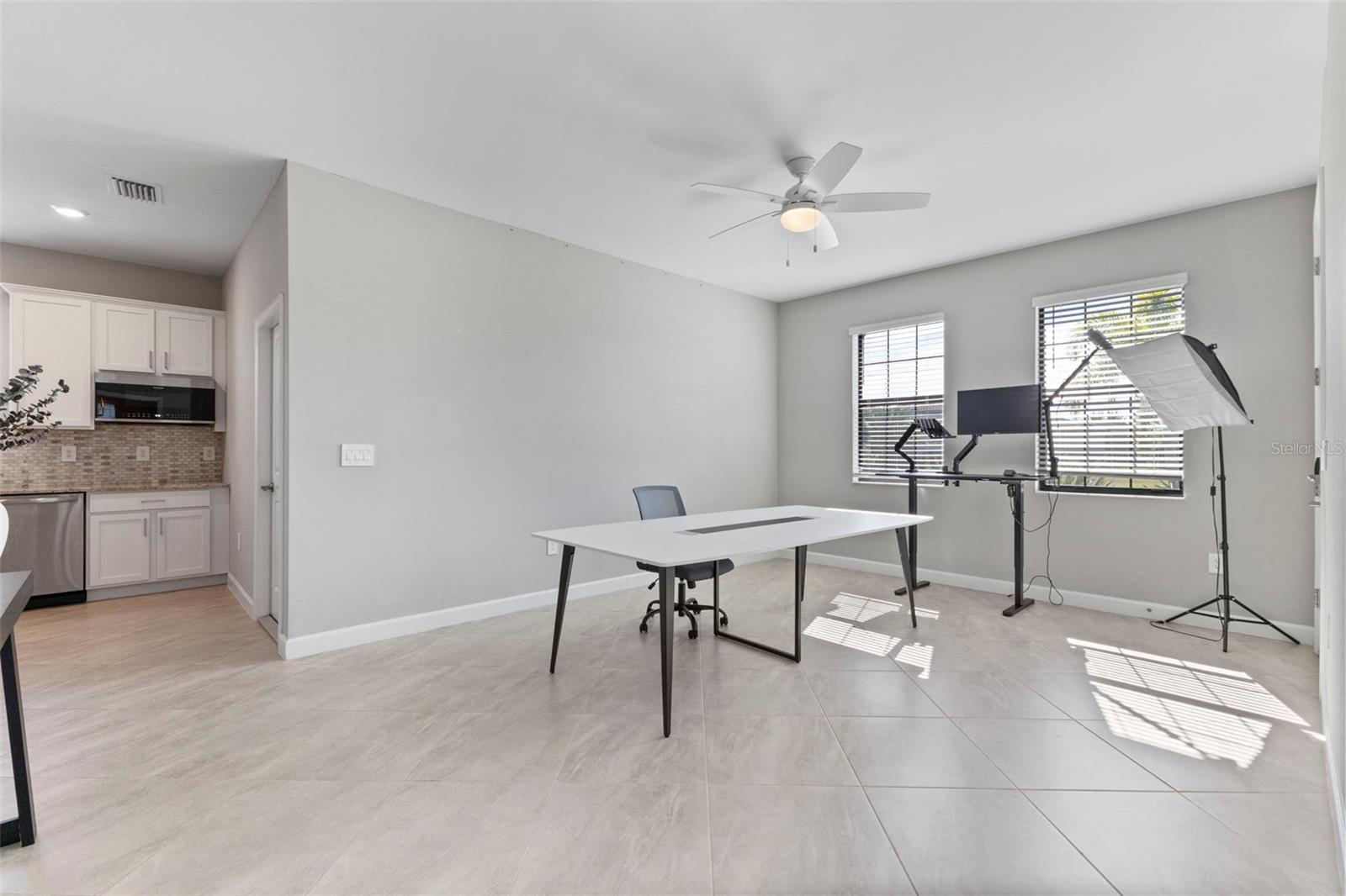 Image 31 of 67 For 15627 White Linen Drive