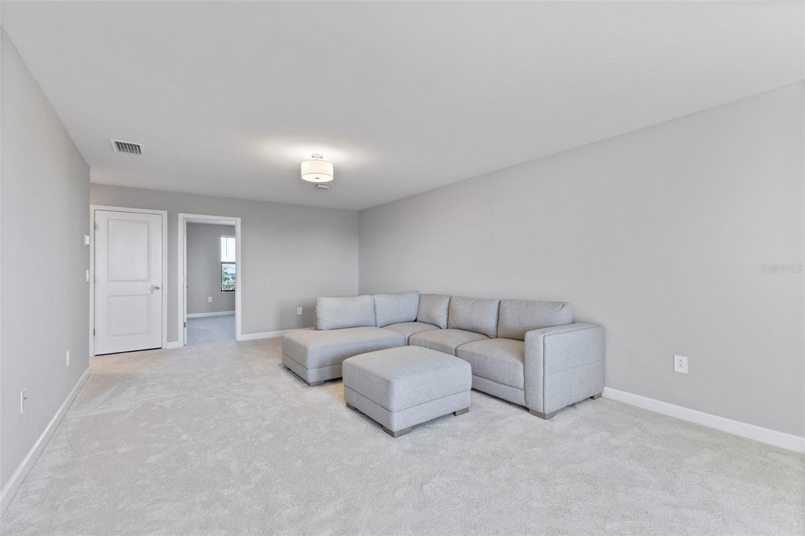 Image 35 of 67 For 15627 White Linen Drive