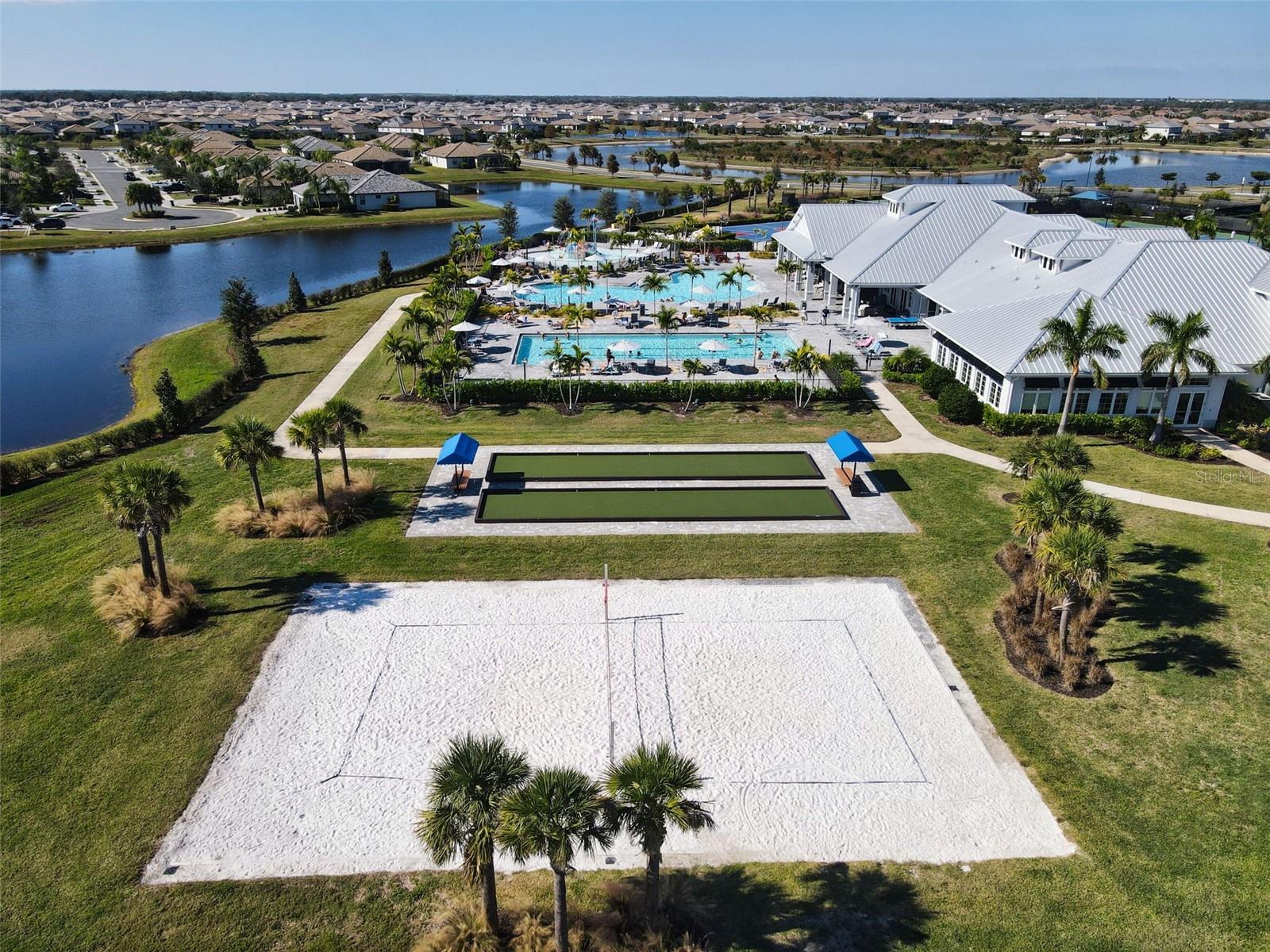 Image 42 of 67 For 15627 White Linen Drive