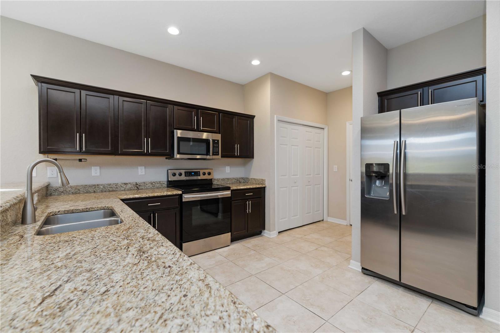 Image 20 of 44 For 1218 Grantham Drive