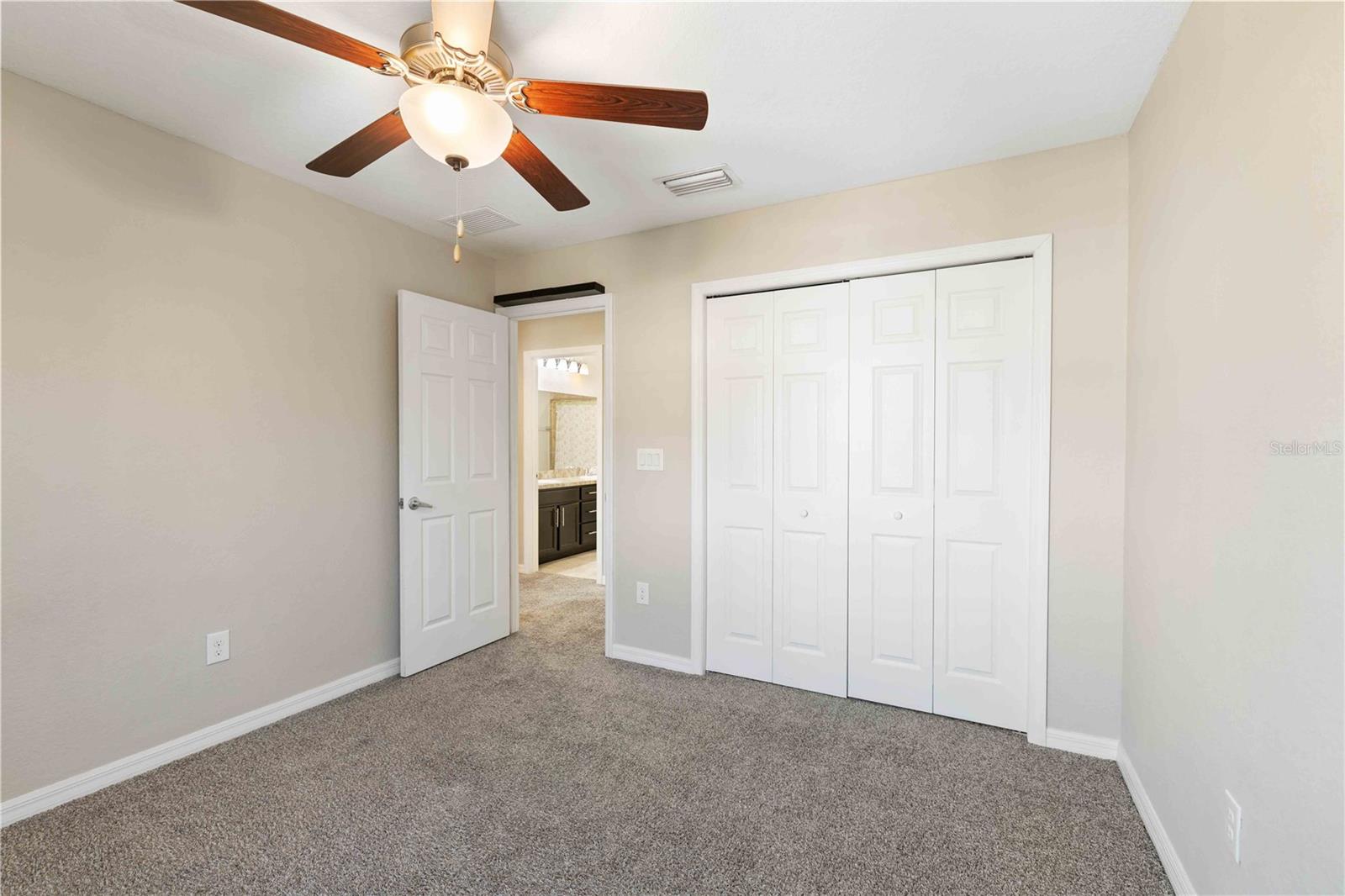 Image 27 of 44 For 1218 Grantham Drive