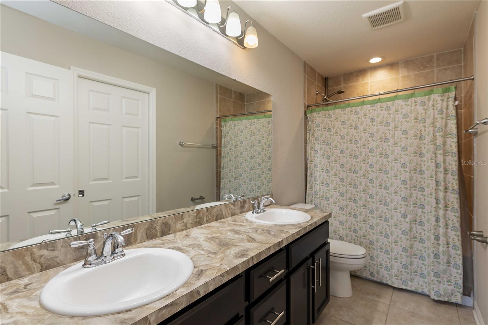 Image 28 of 44 For 1218 Grantham Drive