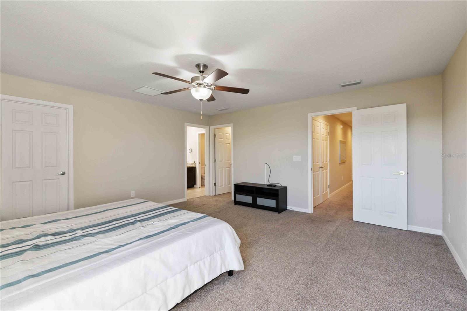 Image 32 of 44 For 1218 Grantham Drive