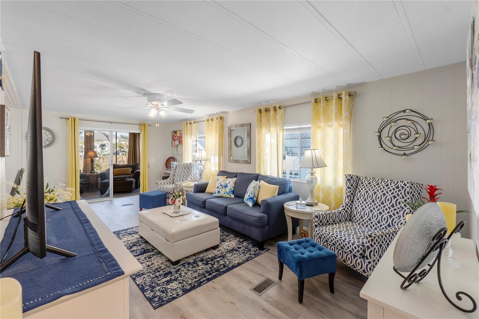 Image 11 of 35 For 2107 Palma Sola Boulevard 10