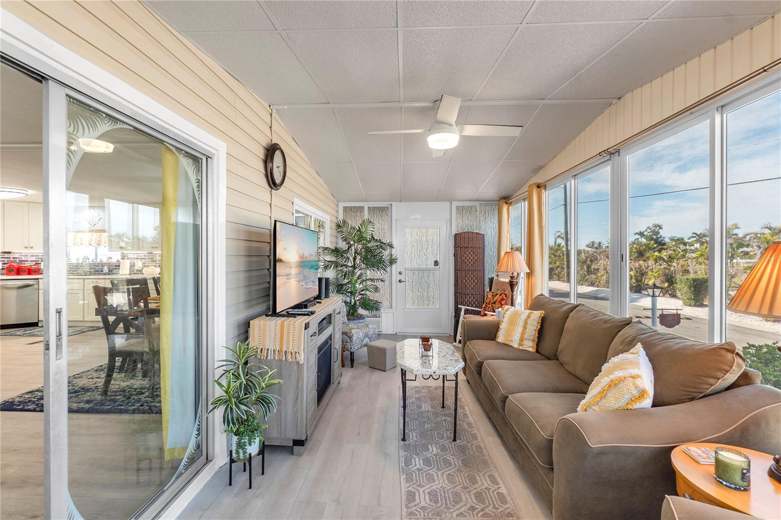 Image 15 of 35 For 2107 Palma Sola Boulevard 10