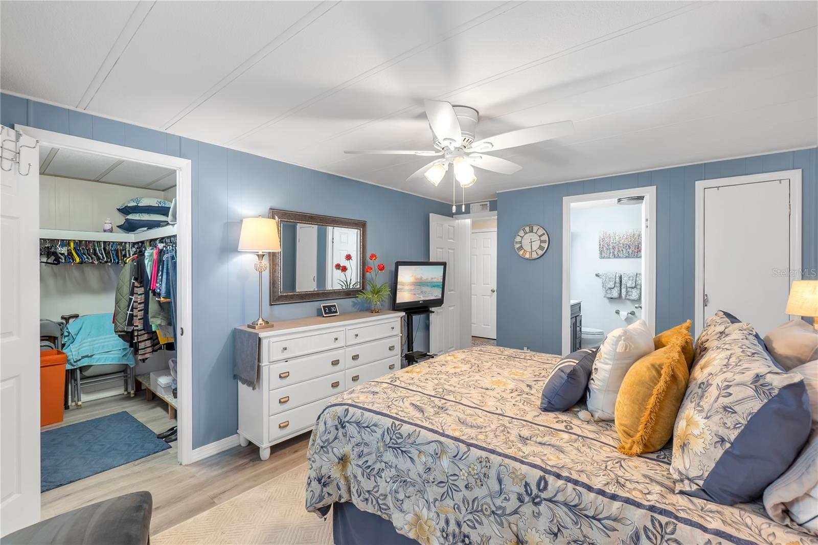 Image 24 of 35 For 2107 Palma Sola Boulevard 10