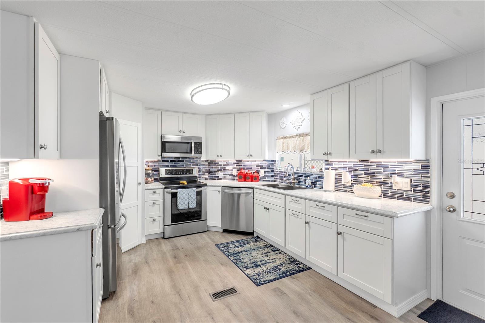 Image 9 of 35 For 2107 Palma Sola Boulevard 10