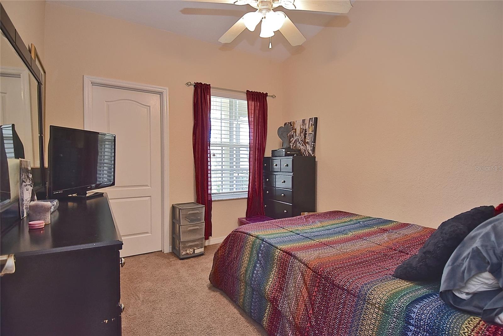 Image 13 of 43 For 1000 Gardens Edge Drive 1023