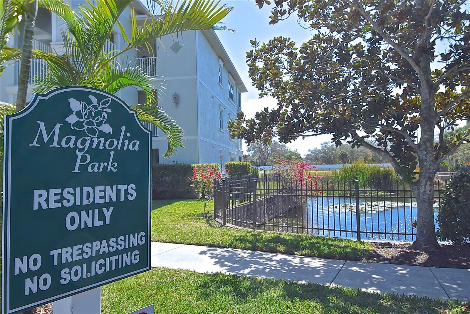 Image 37 of 43 For 1000 Gardens Edge Drive 1023