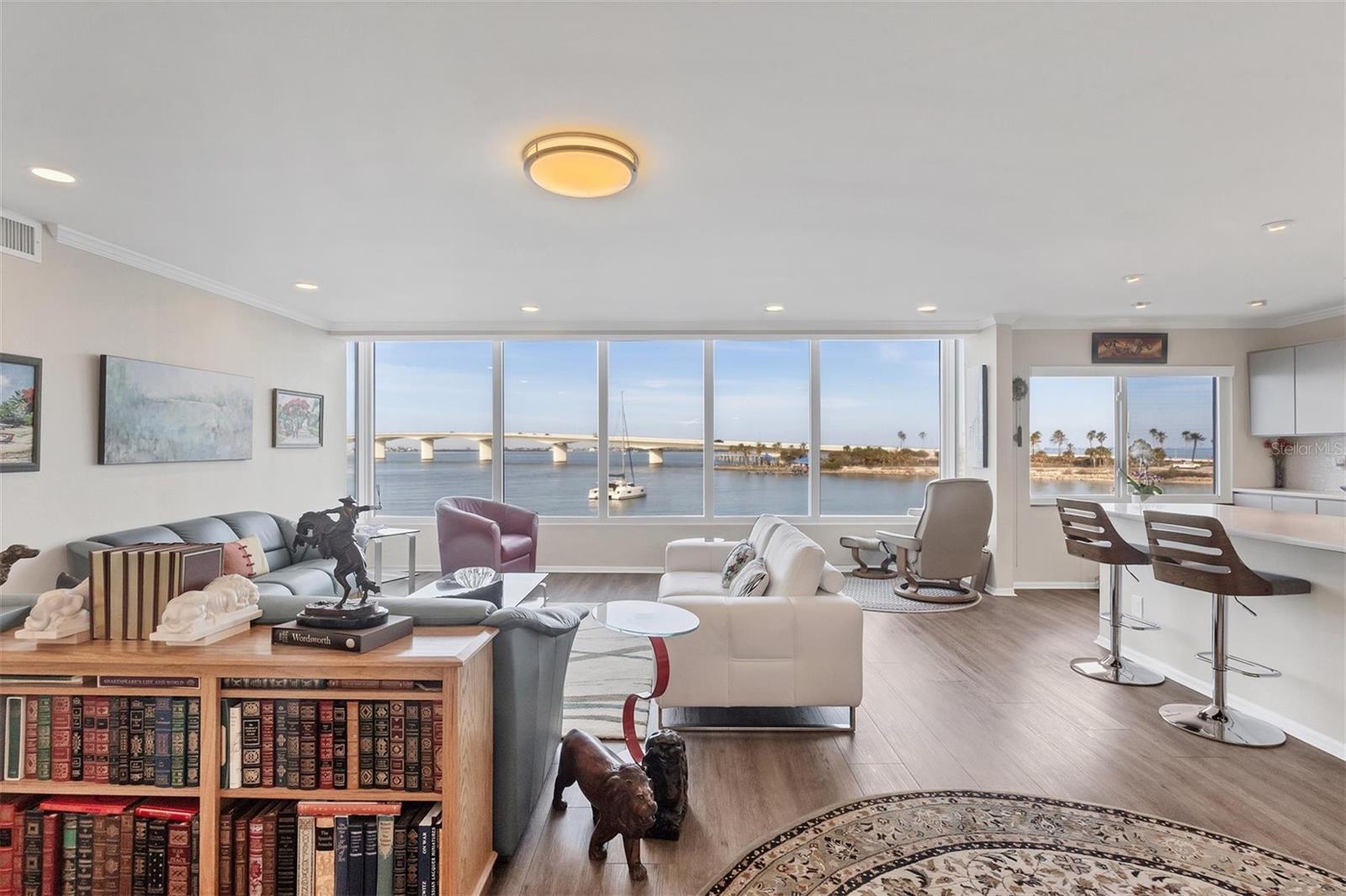 Image 16 of 60 For 226 Golden Gate Point 32