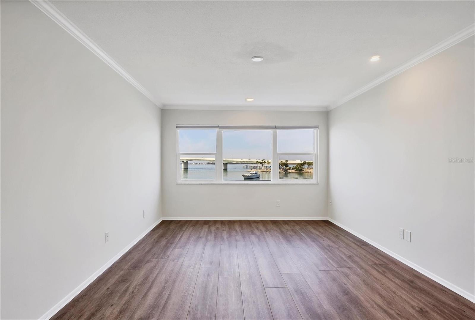 Image 25 of 60 For 226 Golden Gate Point 32