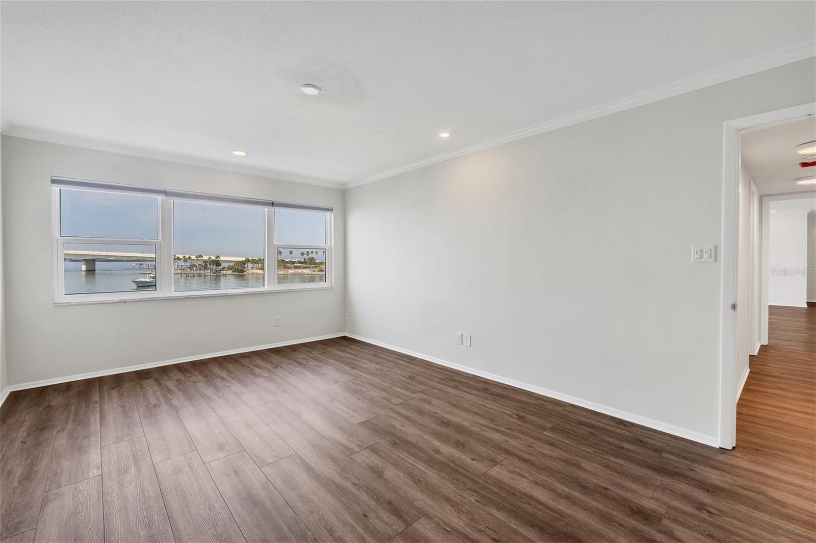 Image 26 of 60 For 226 Golden Gate Point 32