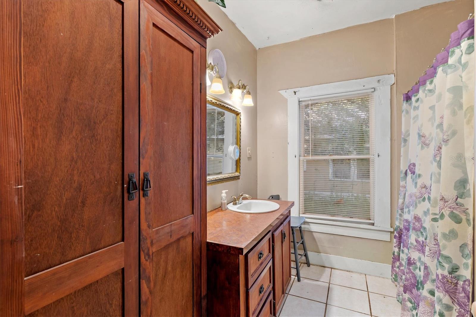 Image 14 of 61 For 2121 7th Avenue W