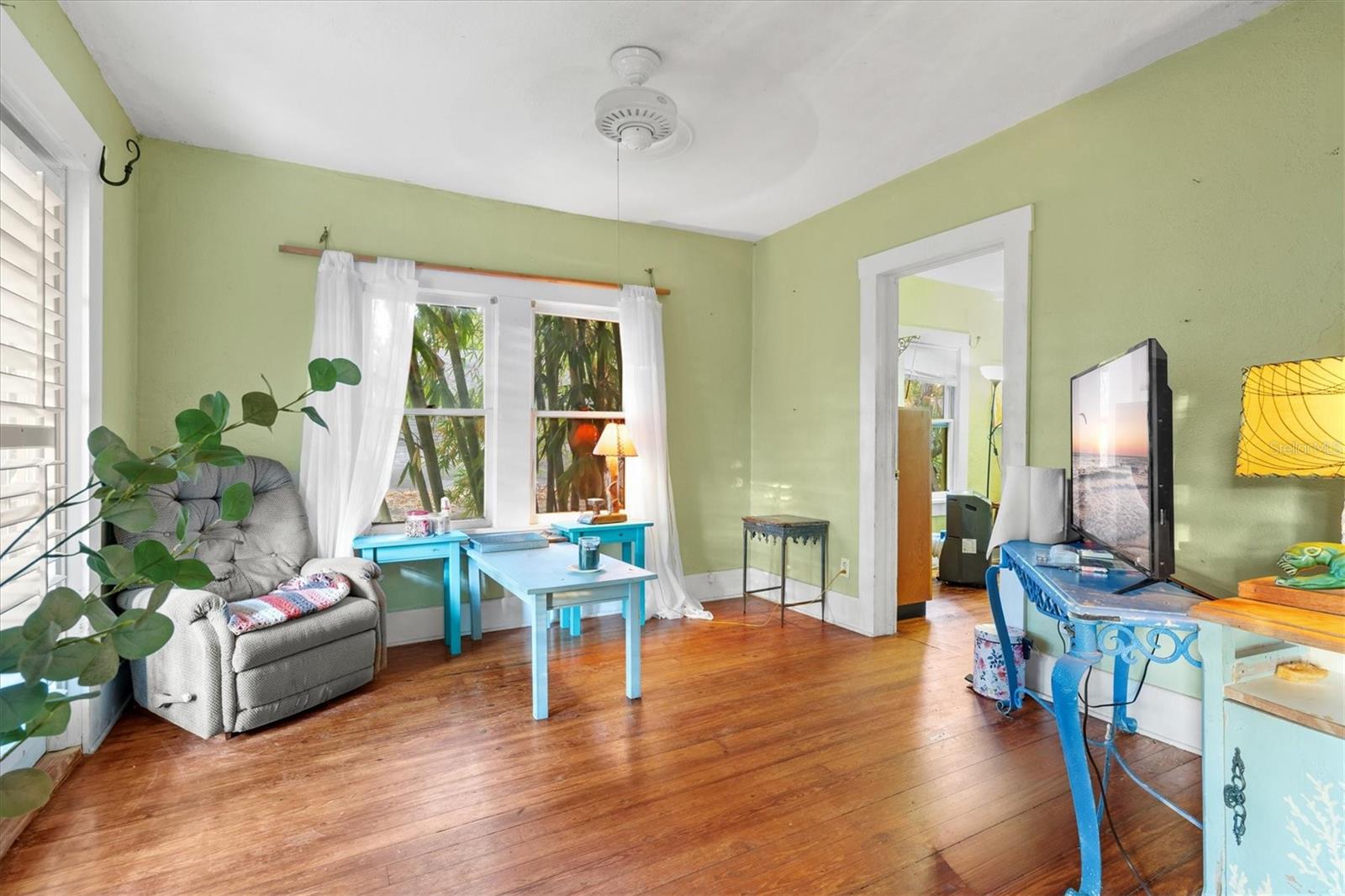 Image 33 of 61 For 2121 7th Avenue W