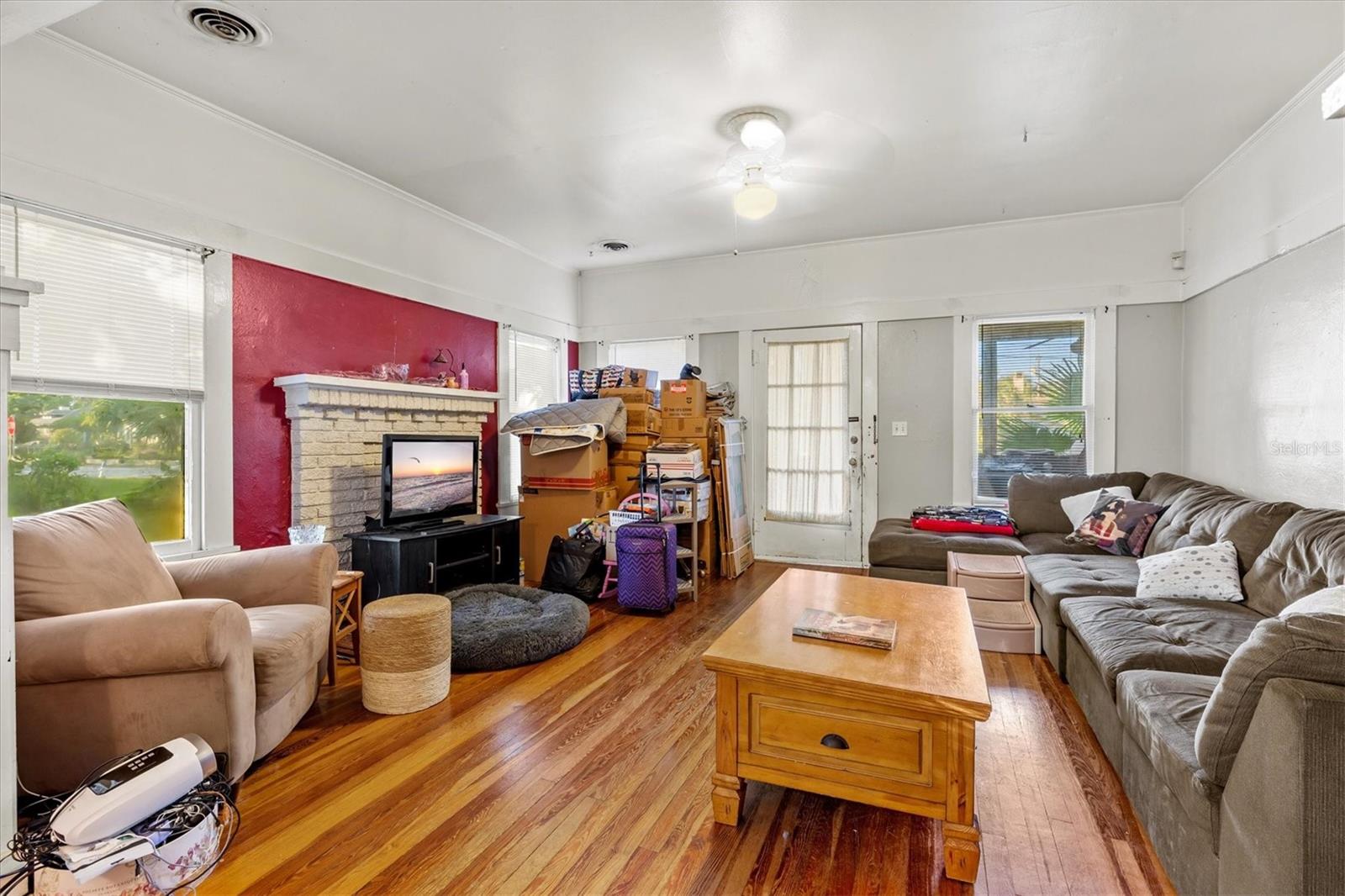 Image 7 of 61 For 2121 7th Avenue W