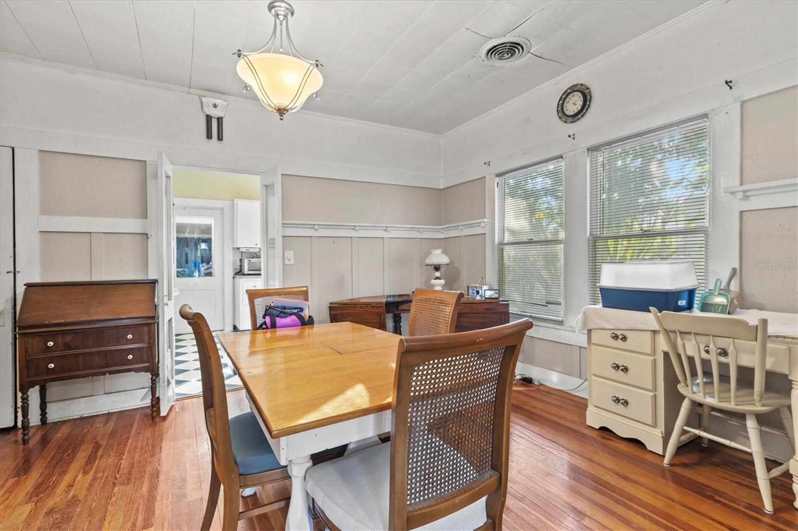 Image 8 of 61 For 2121 7th Avenue W