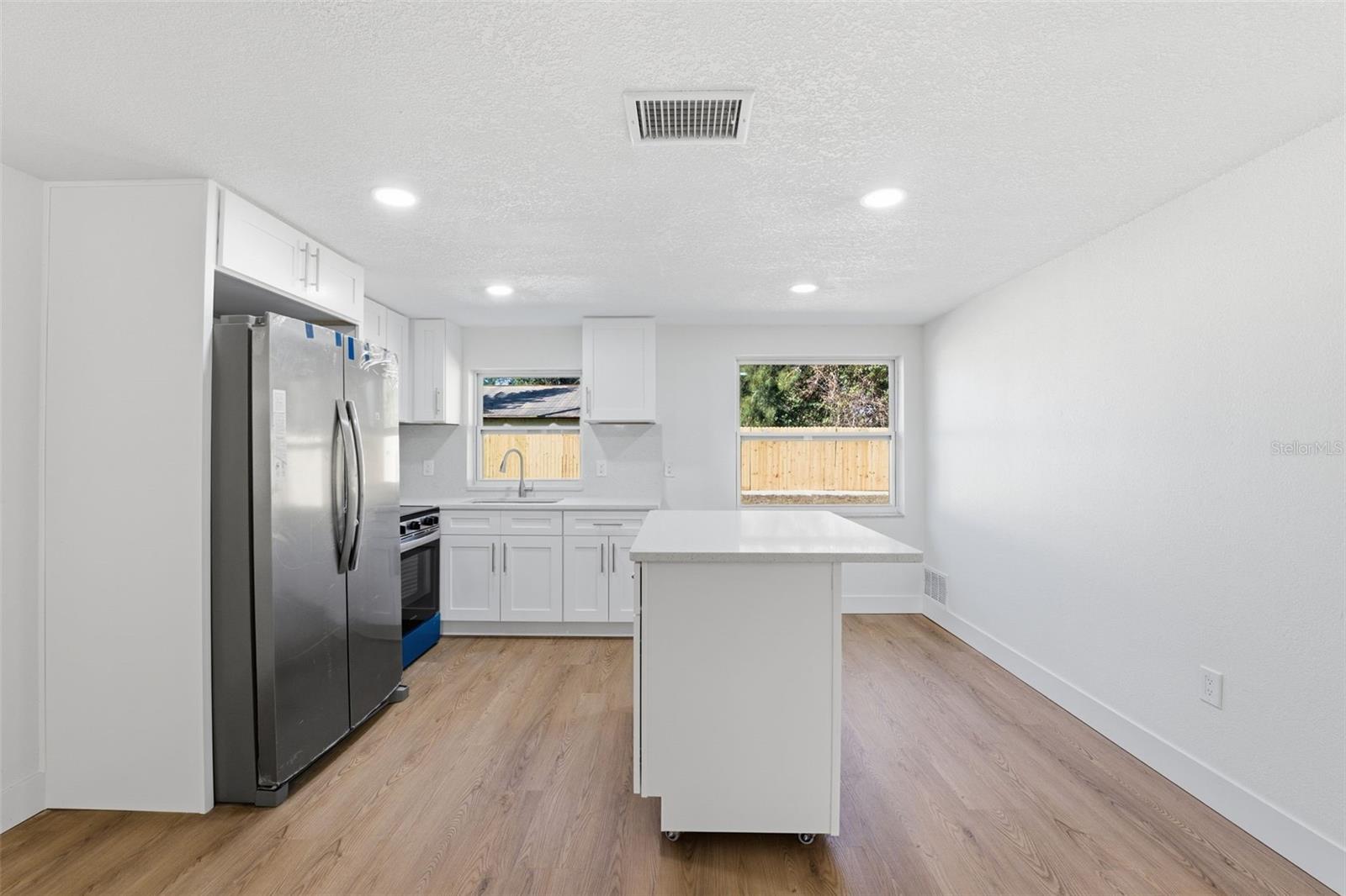 Image 15 of 29 For 5749 Pine Street