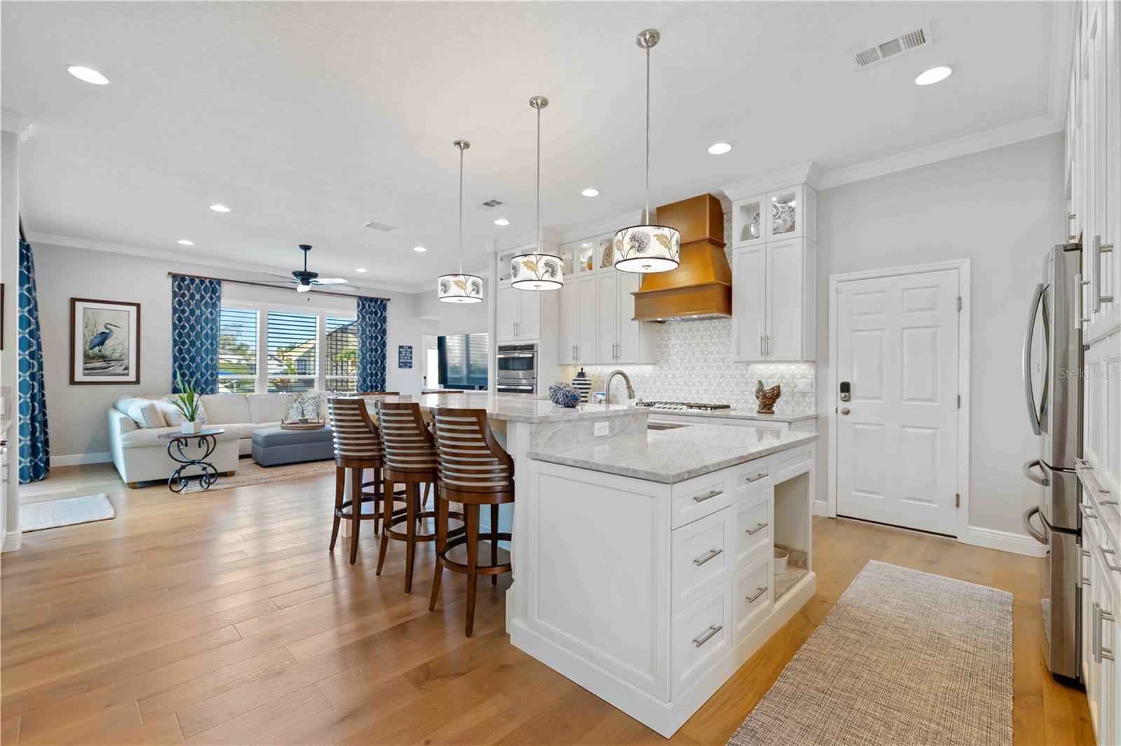 Image 12 of 56 For 304 Americas Cup Boulevard