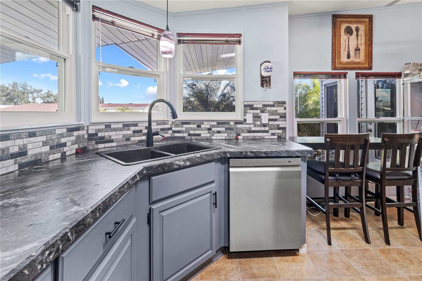 Image 11 of 44 For 158 Nightingale Circle