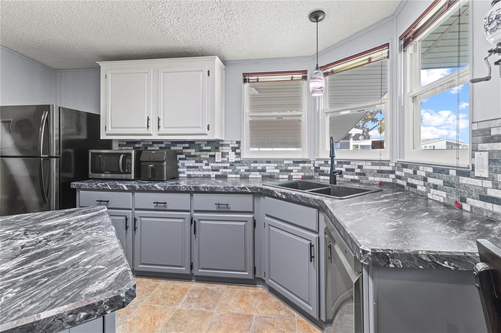 Image 12 of 44 For 158 Nightingale Circle