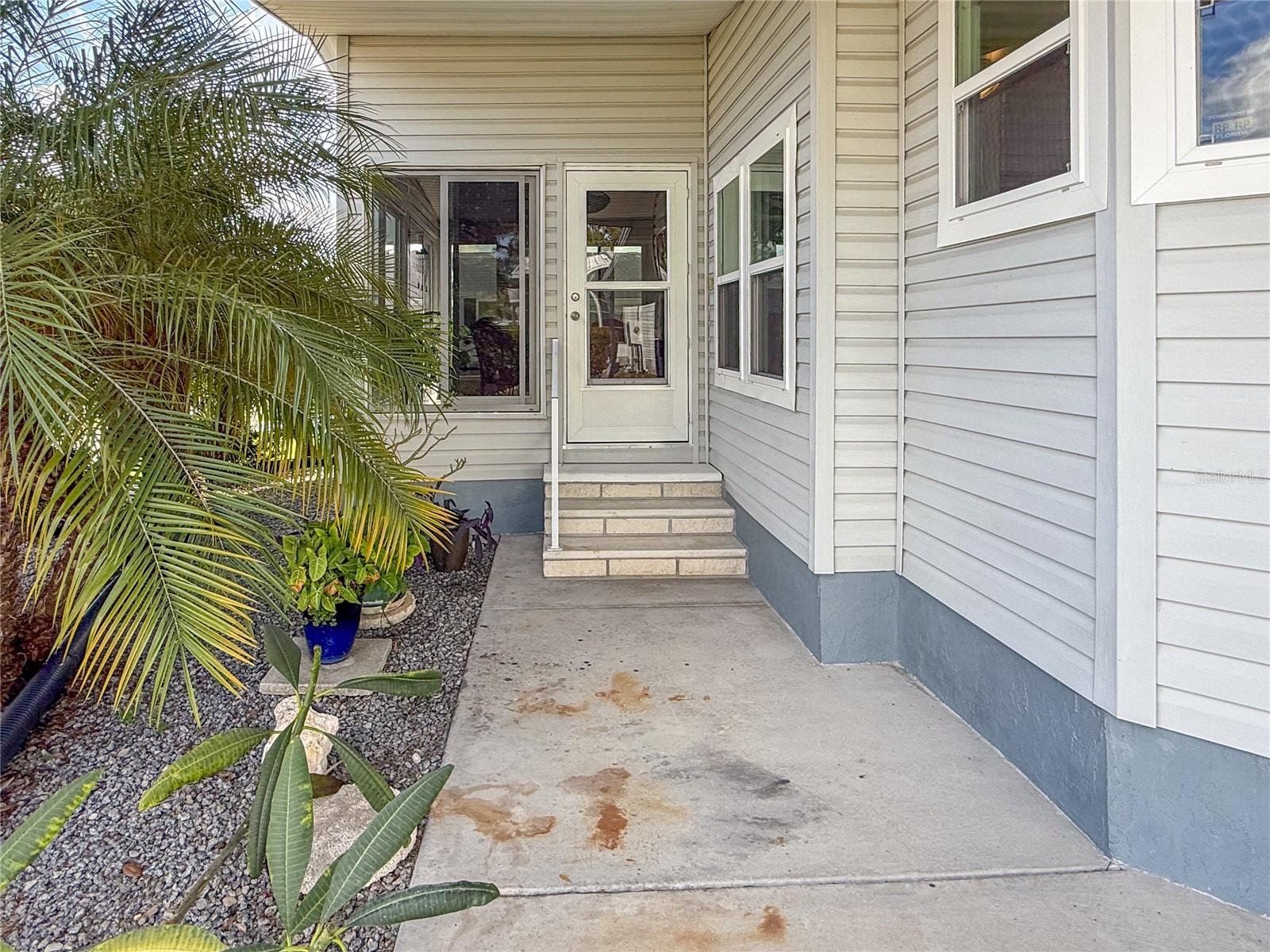 Image 3 of 44 For 158 Nightingale Circle