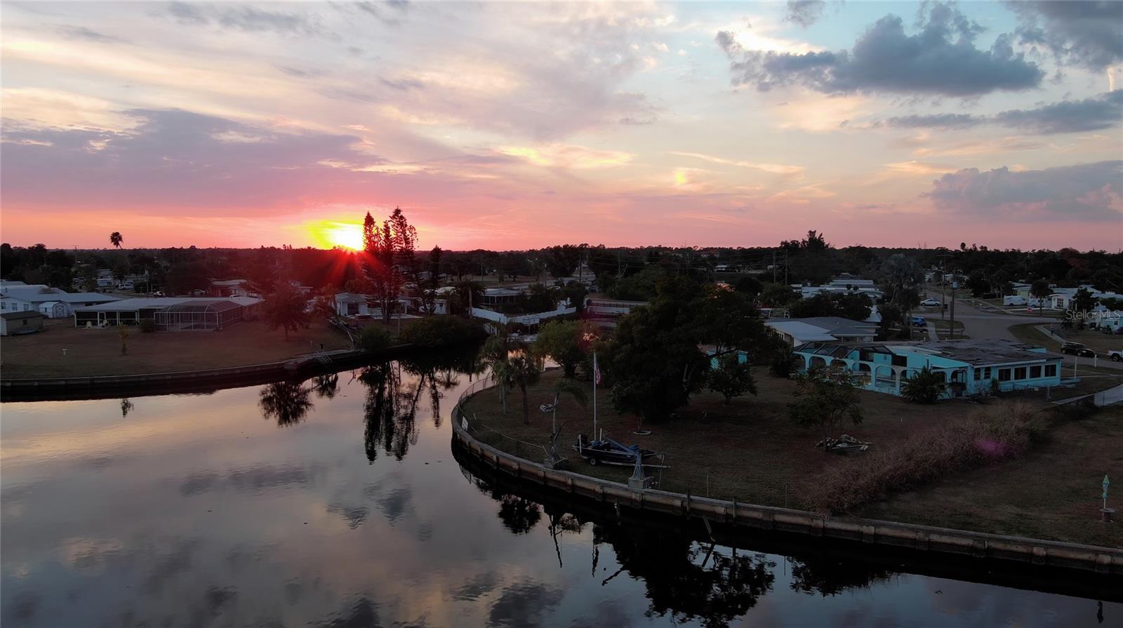 Image 16 of 40 For 6067 Merril Street