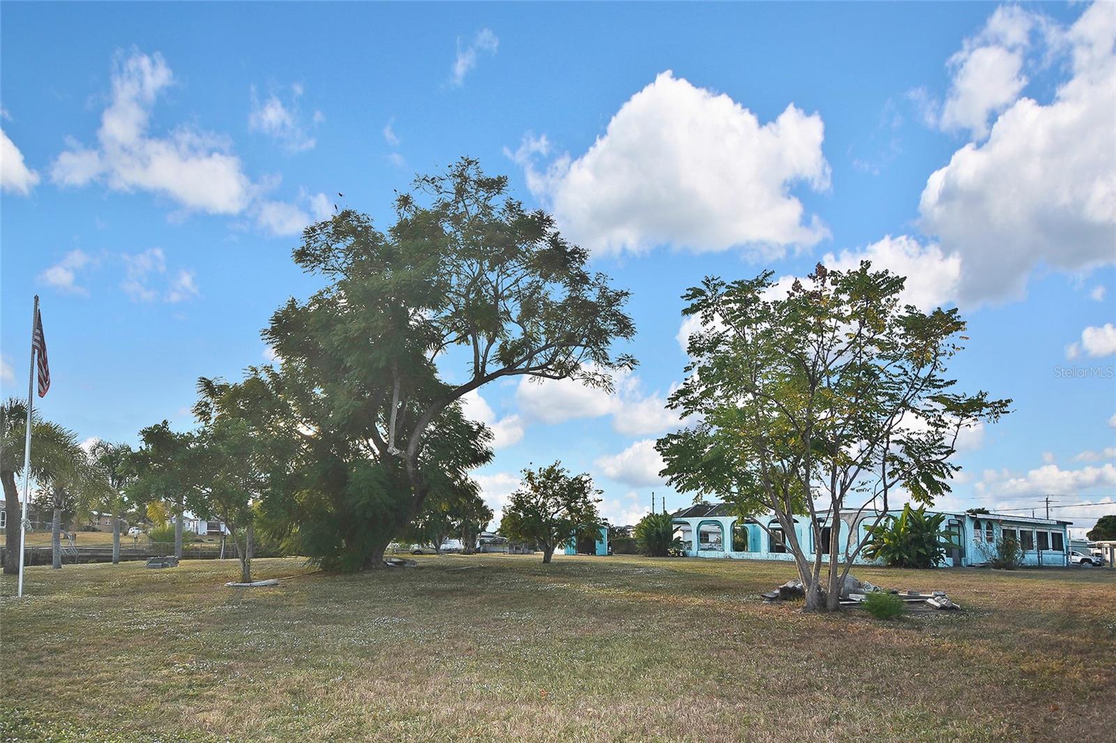 Image 32 of 40 For 6067 Merril Street