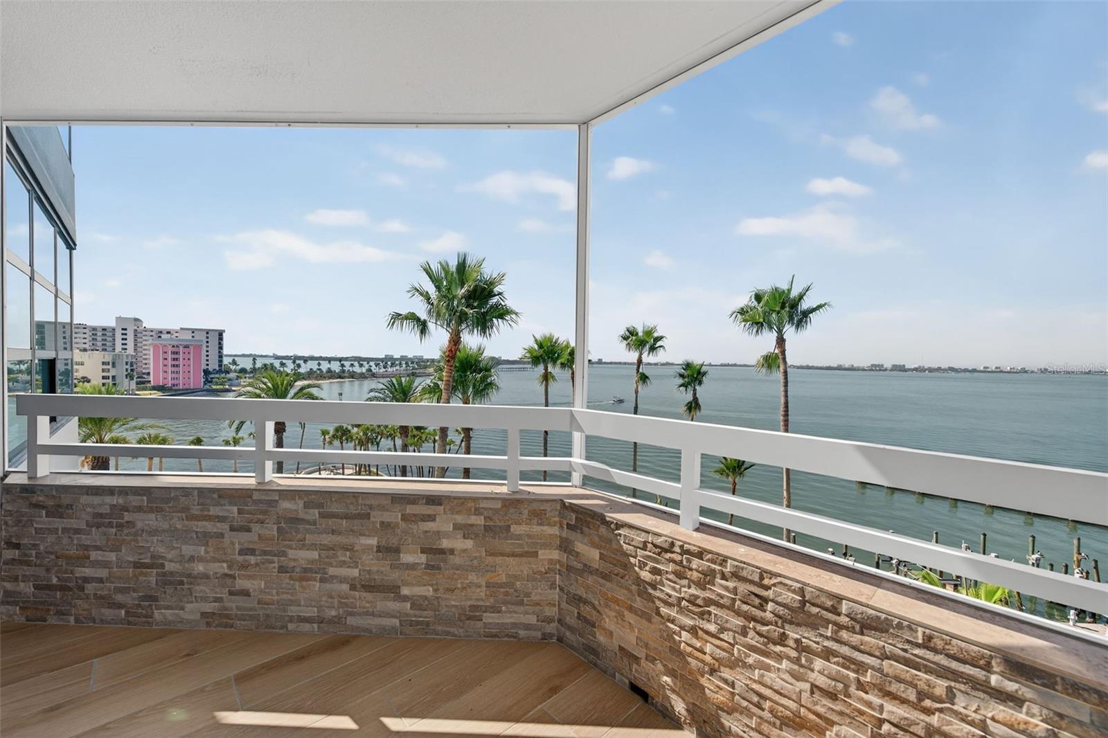 Image 14 of 100 For 888 Blvd Of The Arts  605