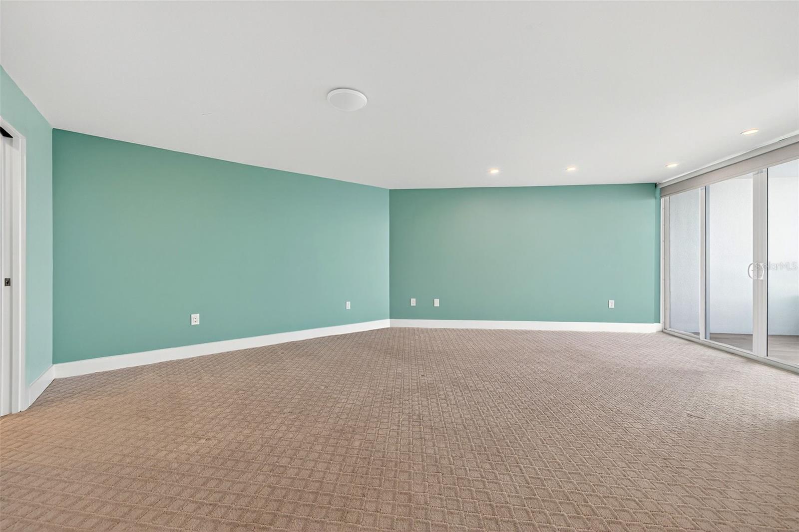 Image 27 of 100 For 888 Blvd Of The Arts  605