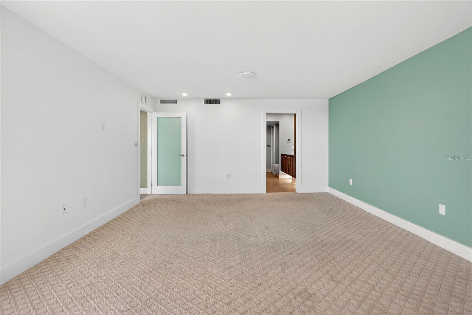 Image 30 of 100 For 888 Blvd Of The Arts  605