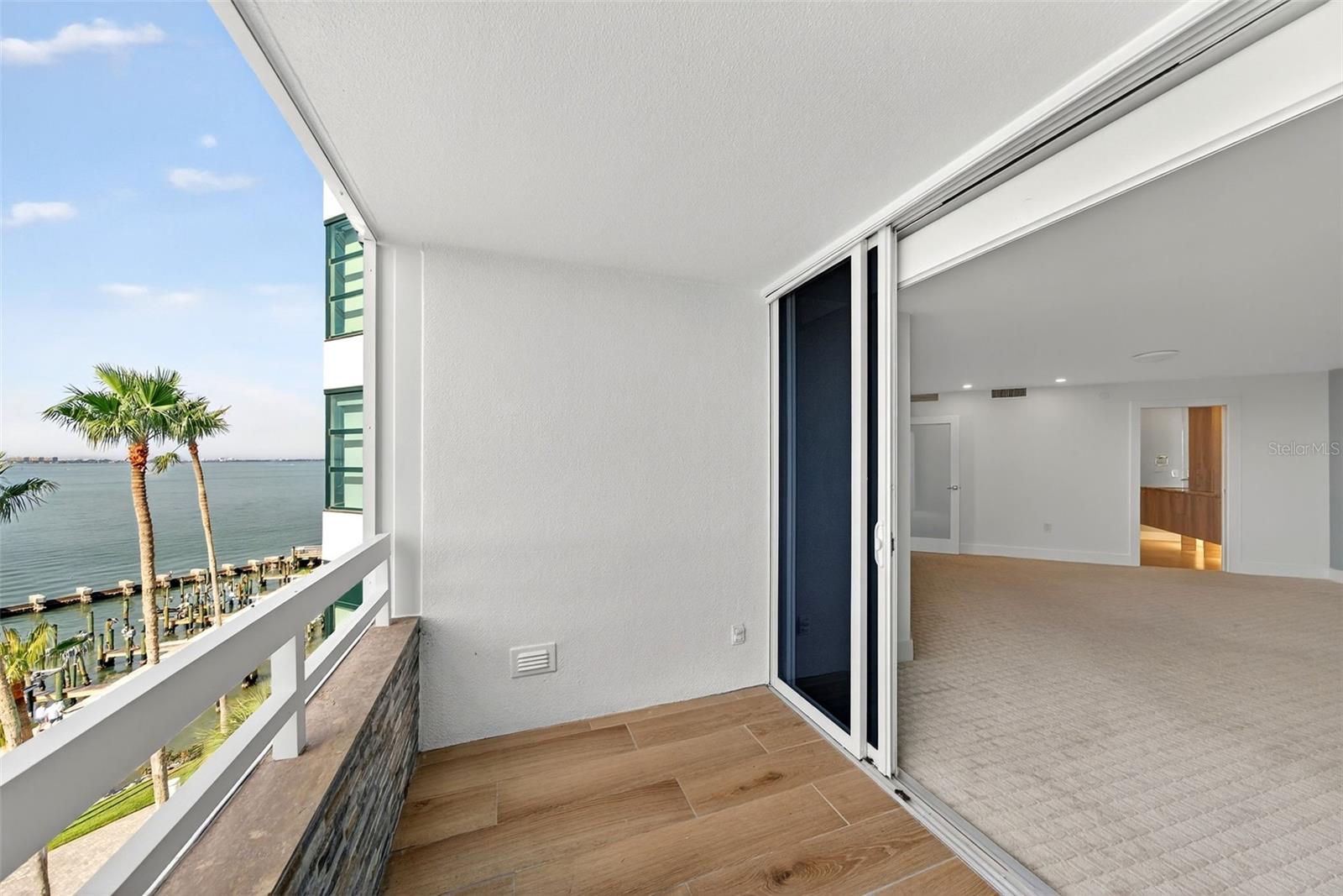 Image 32 of 100 For 888 Blvd Of The Arts  605