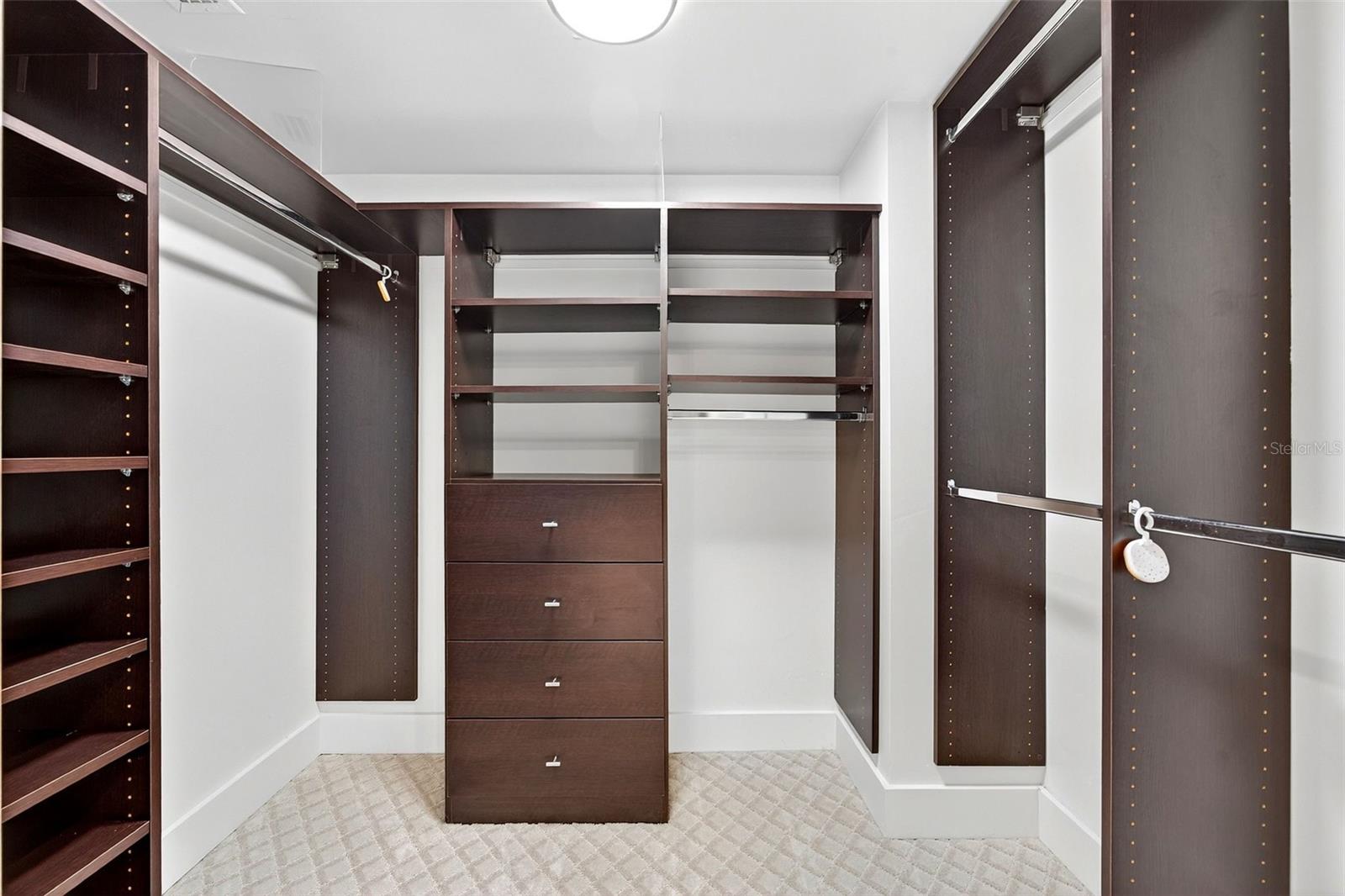 Image 36 of 100 For 888 Blvd Of The Arts  605