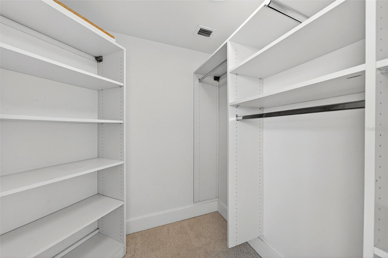 Image 46 of 100 For 888 Blvd Of The Arts  605