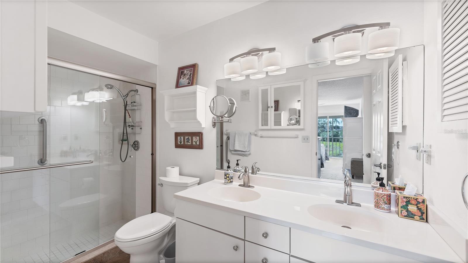 Image 23 of 54 For 983 Sandpiper Circle