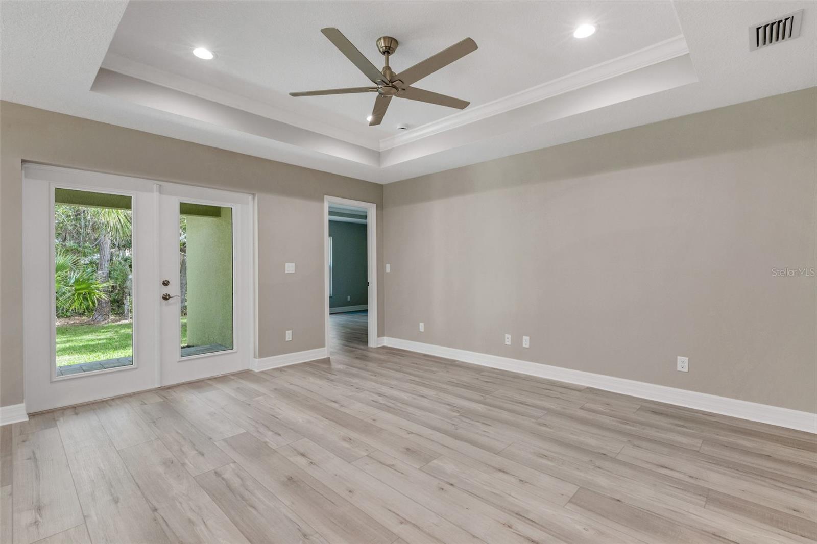 Image 19 of 46 For 1183 Cedar Avenue