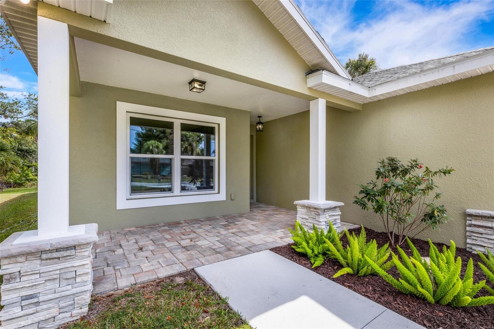 Image 4 of 46 For 1183 Cedar Avenue