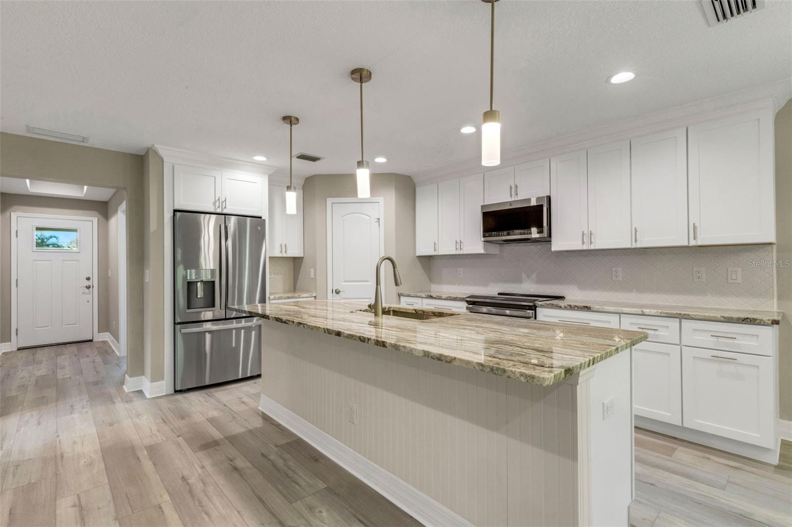 Image 6 of 46 For 1183 Cedar Avenue