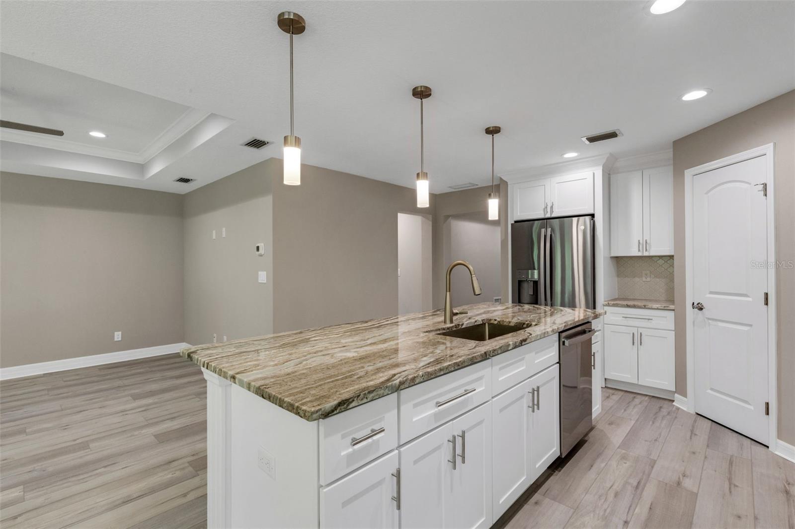 Image 8 of 46 For 1183 Cedar Avenue