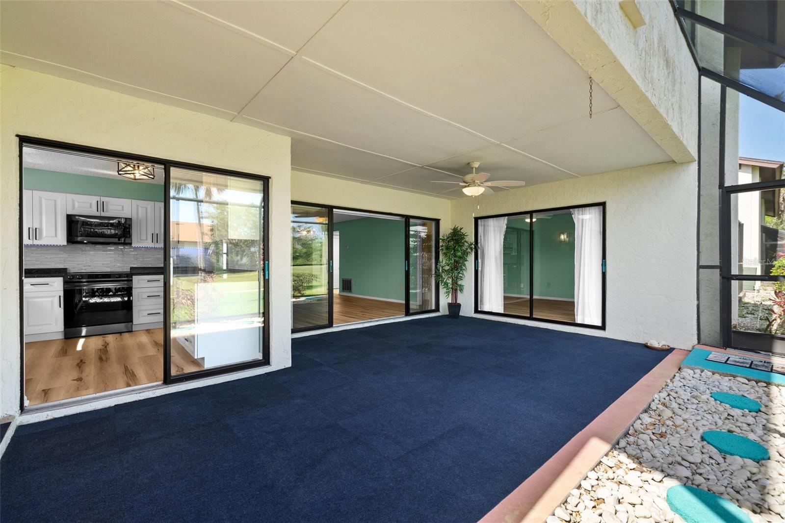 Image 18 of 50 For 6061 Fairway Lane 1411