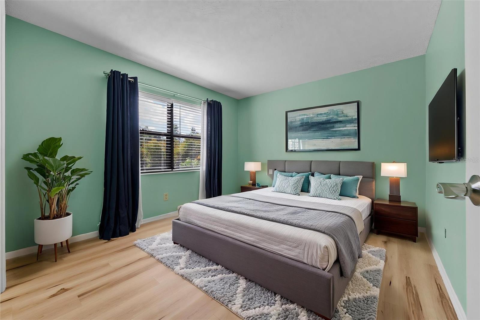 Image 26 of 50 For 6061 Fairway Lane 1411