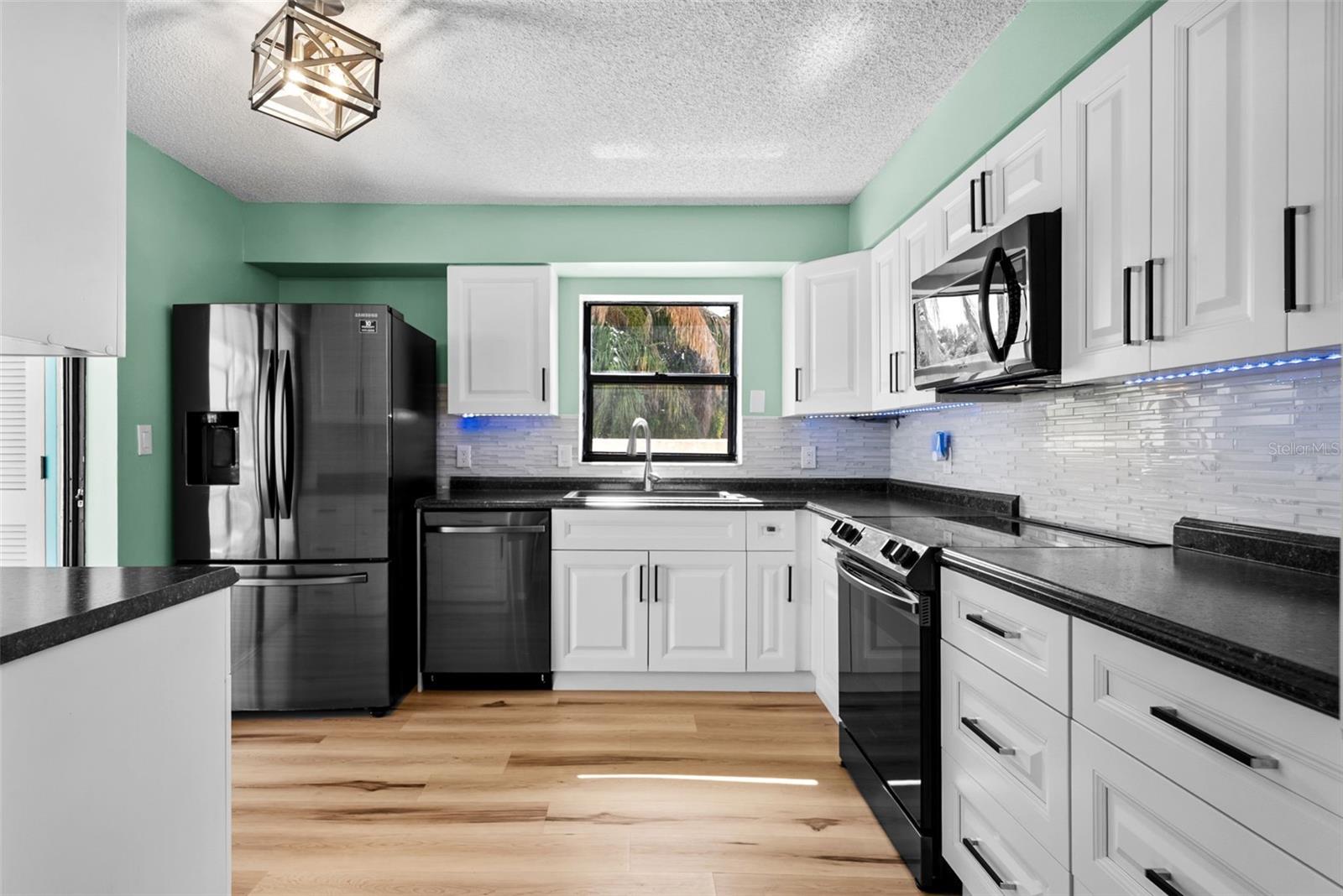 Image 3 of 50 For 6061 Fairway Lane 1411