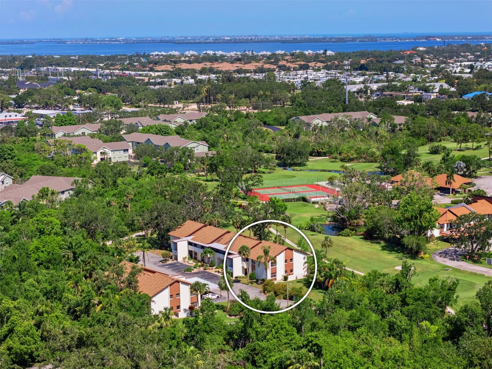 Image 31 of 50 For 6061 Fairway Lane 1411