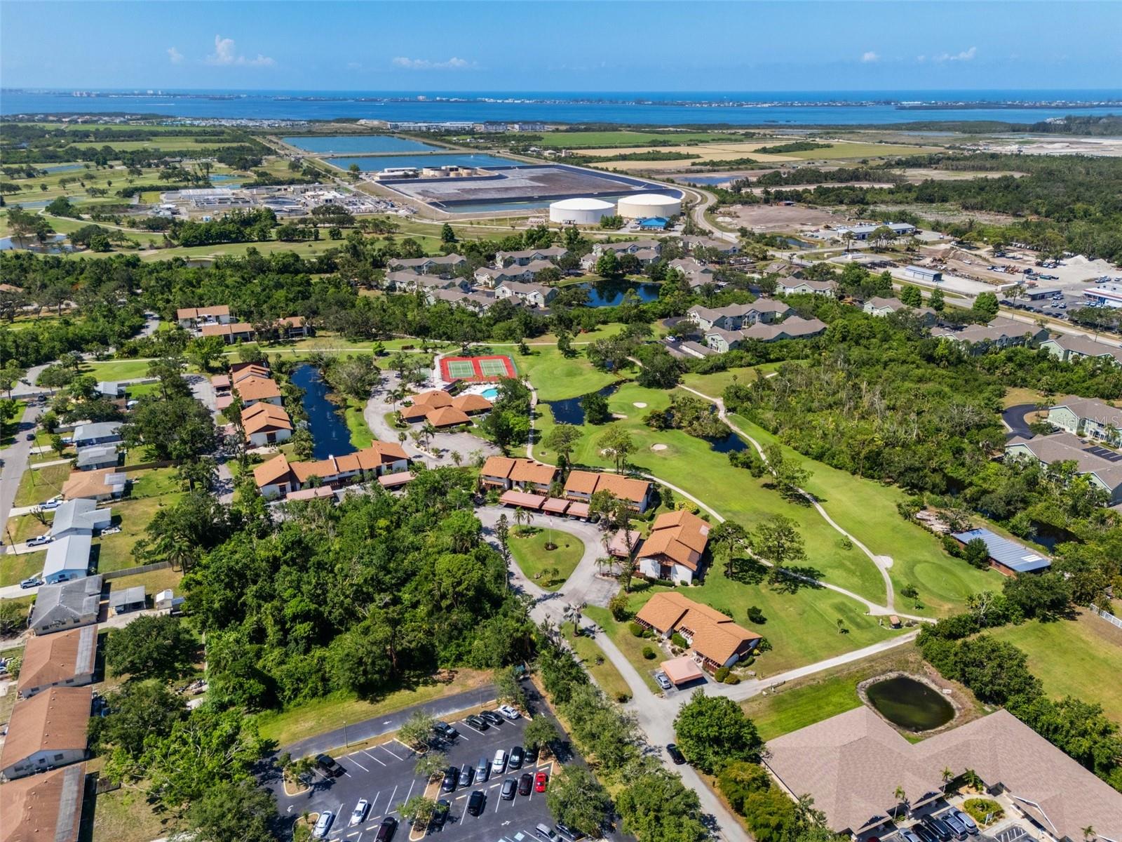 Image 33 of 50 For 6061 Fairway Lane 1411