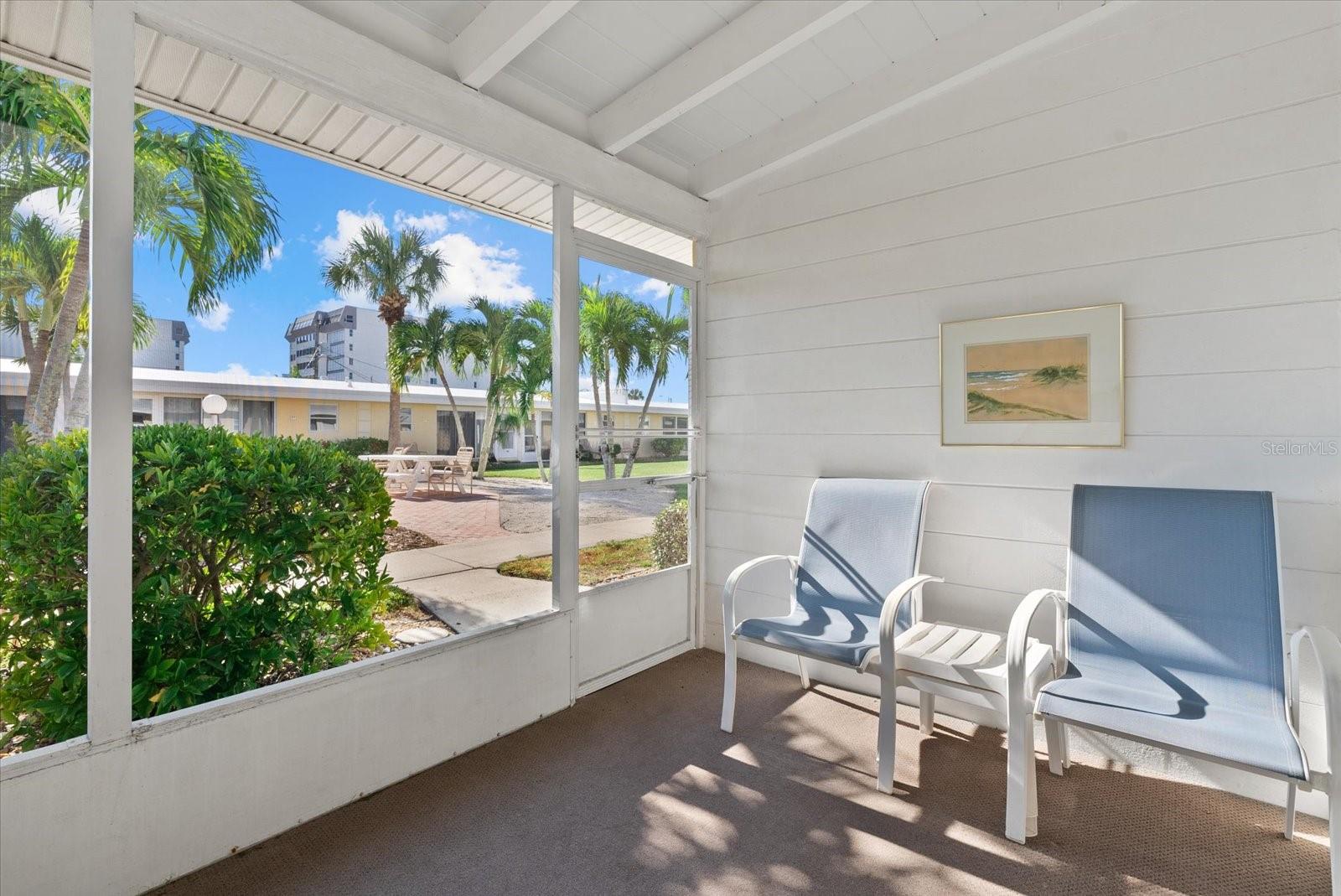 Image 19 of 45 For 6006 Midnight Pass Road 11