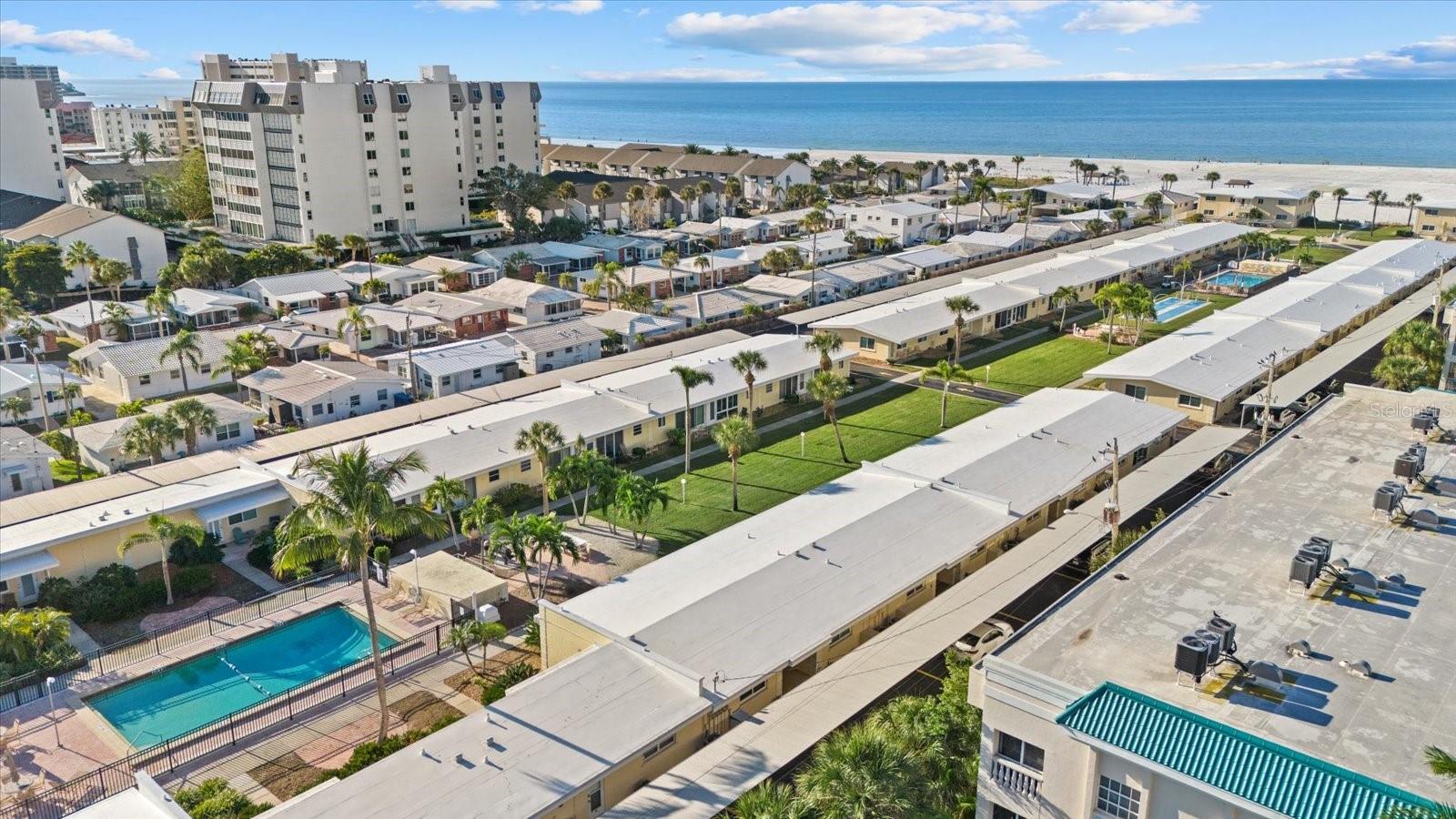 Image 36 of 45 For 6006 Midnight Pass Road 11