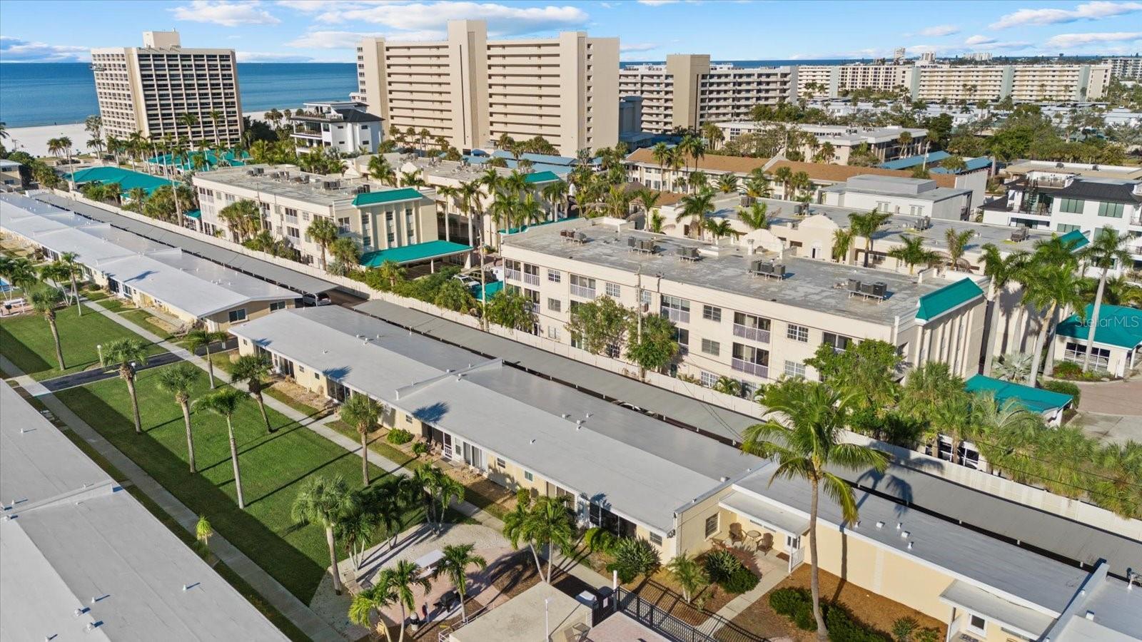 Image 39 of 45 For 6006 Midnight Pass Road 11