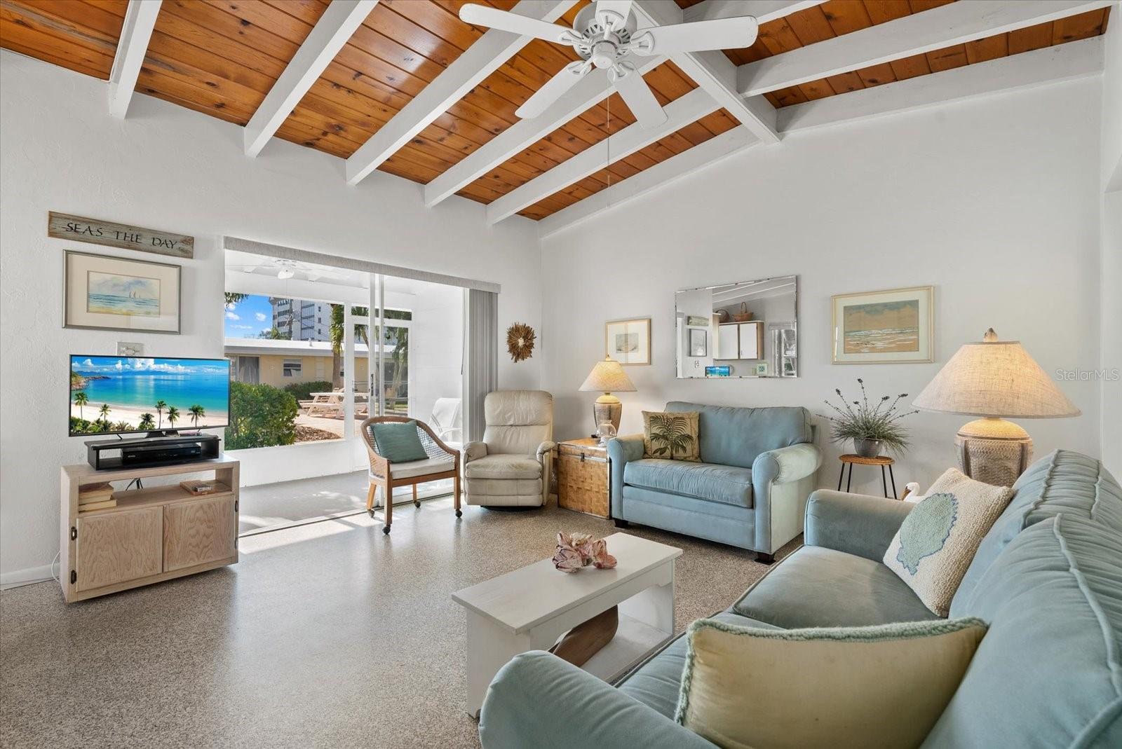 Image 6 of 45 For 6006 Midnight Pass Road 11