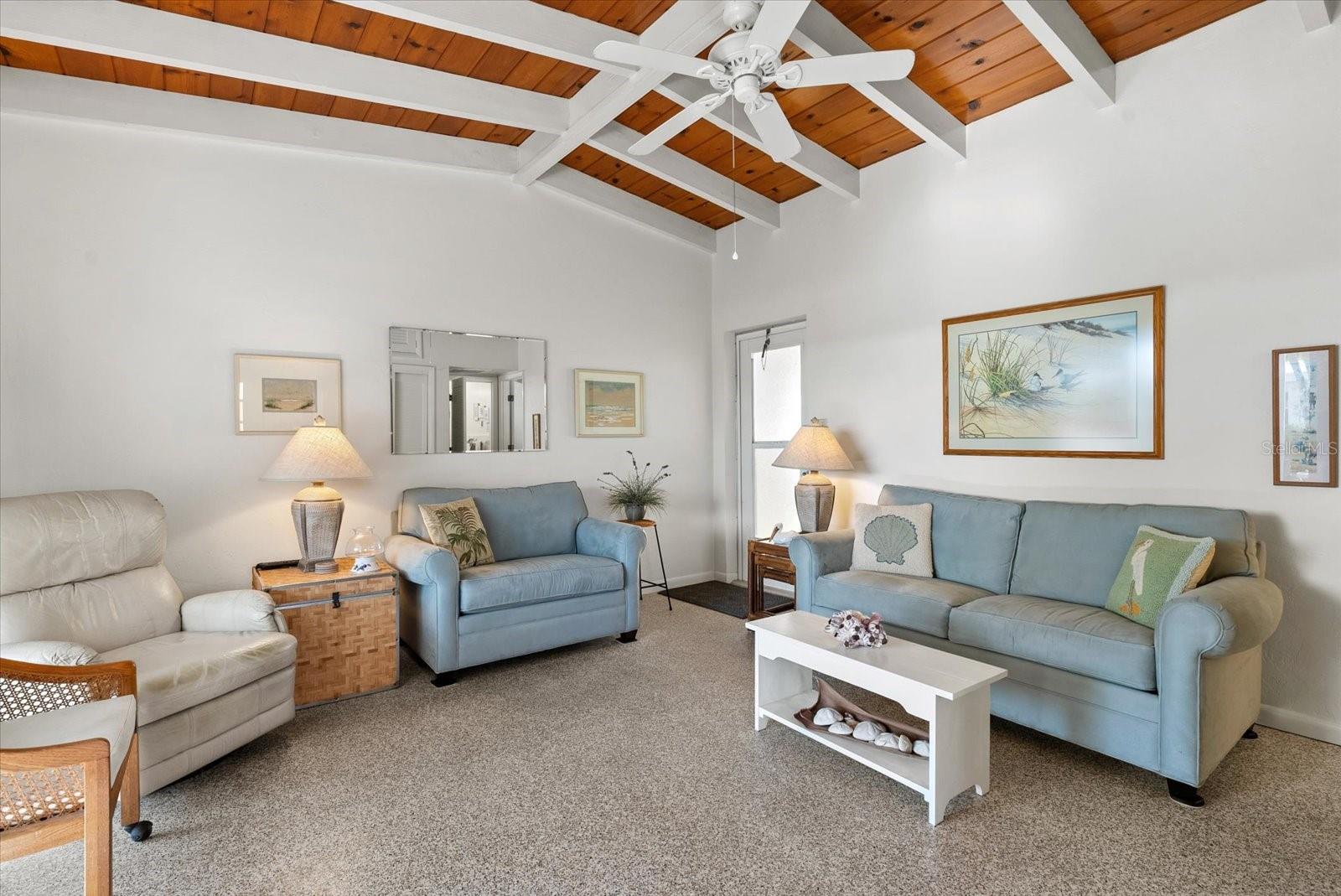 Image 7 of 45 For 6006 Midnight Pass Road 11