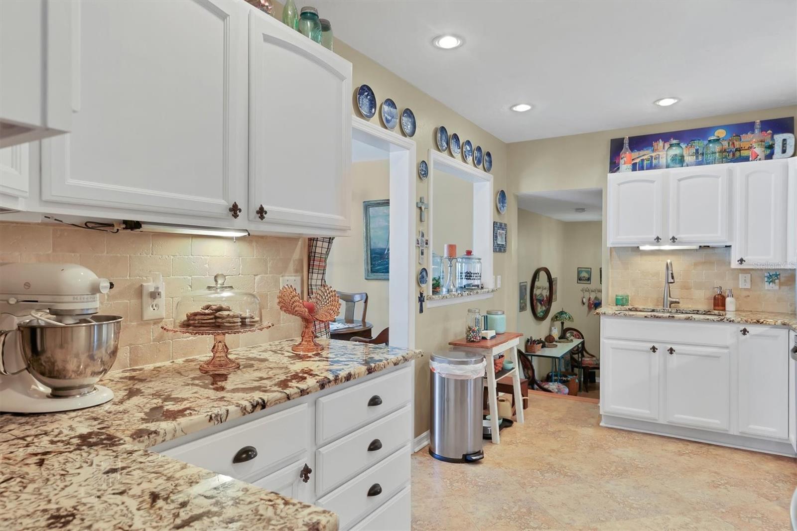 Image 12 of 44 For 401 28th Street W